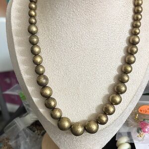 Elegant Gold Beaded Necklace
